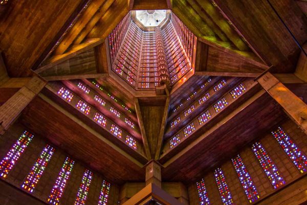 Tour-lanterne de l'église Saint Joseph au Havre, vue de l'intérieur