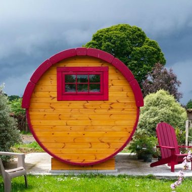 Schlafen im Fass – originelle Unterkunft im Jardin du Clos Fleuri (Jullouville)