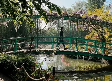 In der Galerie öffnen: Japanische Brücke im Garten Claude Monets in Giverny Japanische Brücke im Garten Claude Monets in Giverny