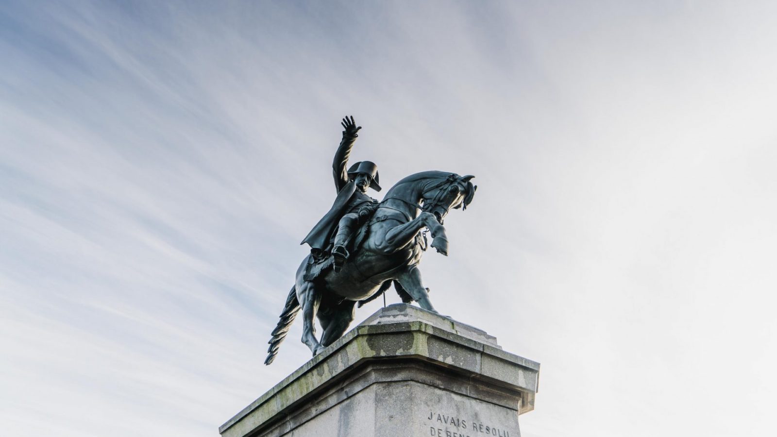 statue-napoleon-cherbourg-aymeric-picot-cotentin-unique-1600x900